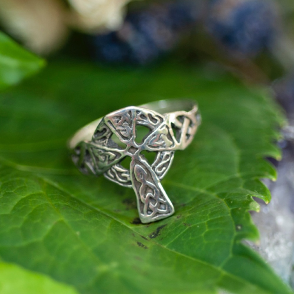 Celtic Knot Silver Ring